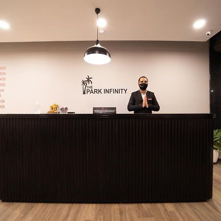 The Park Infinity Otel Surat Dış mekan fotoğraf