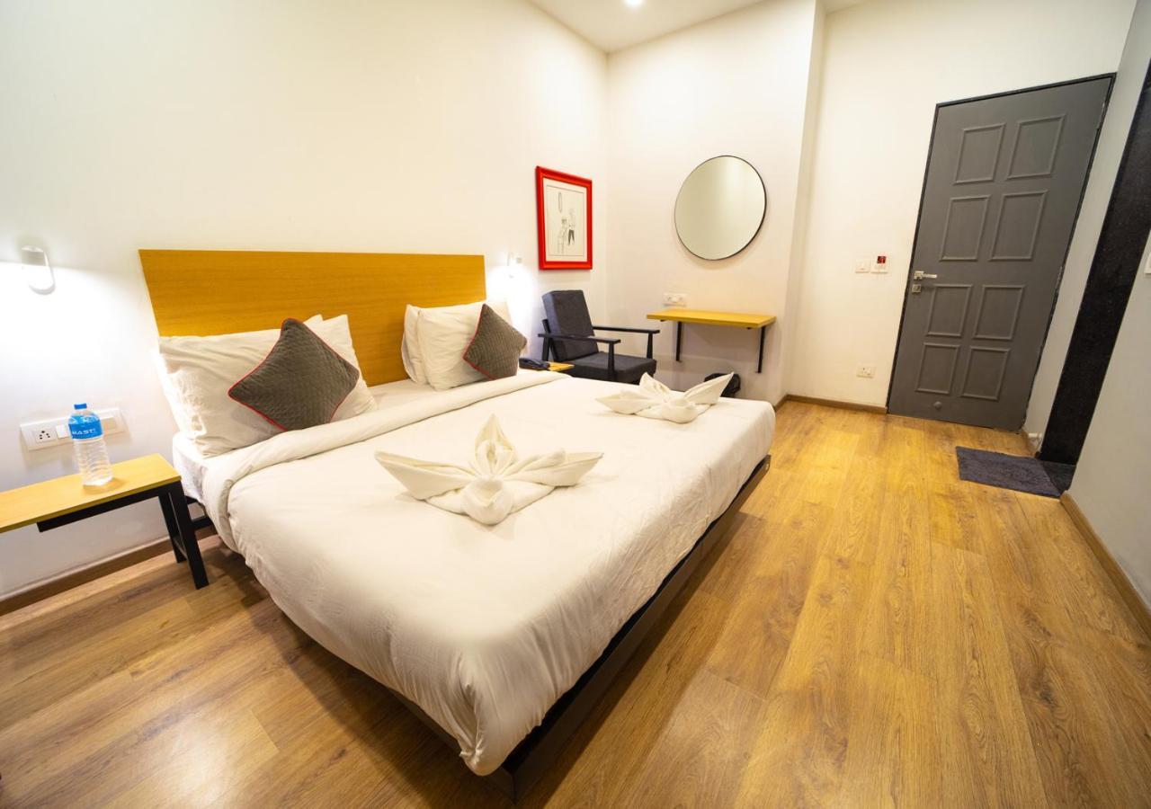 The Park Infinity Otel Surat Dış mekan fotoğraf